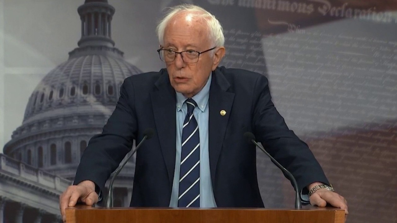 Playbook Tuesday: Sen. Sanders rallies with Nixon