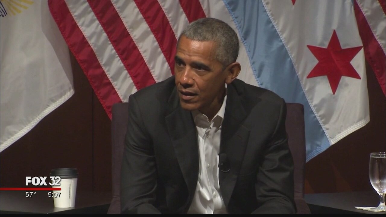 Obama avoids Trump, talks unity and youth during Chicago return