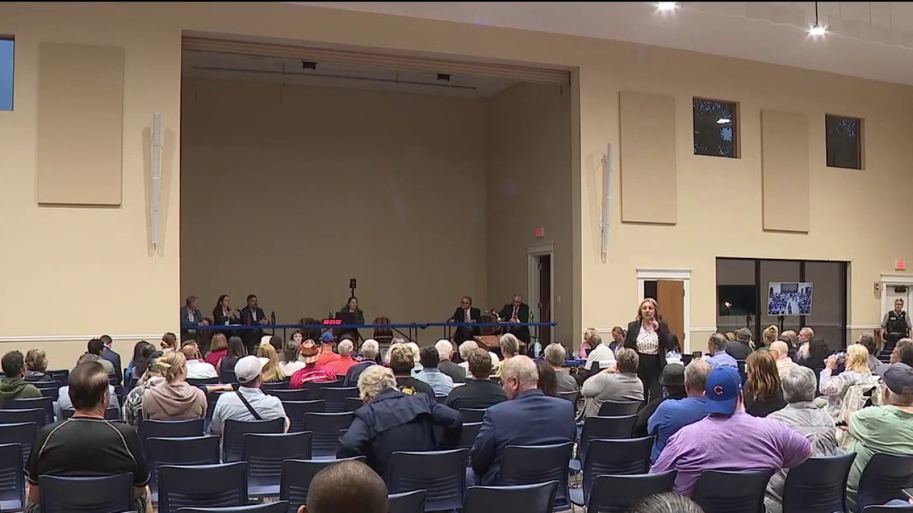 Public forum held in Bolingbrook on water rates increasing  