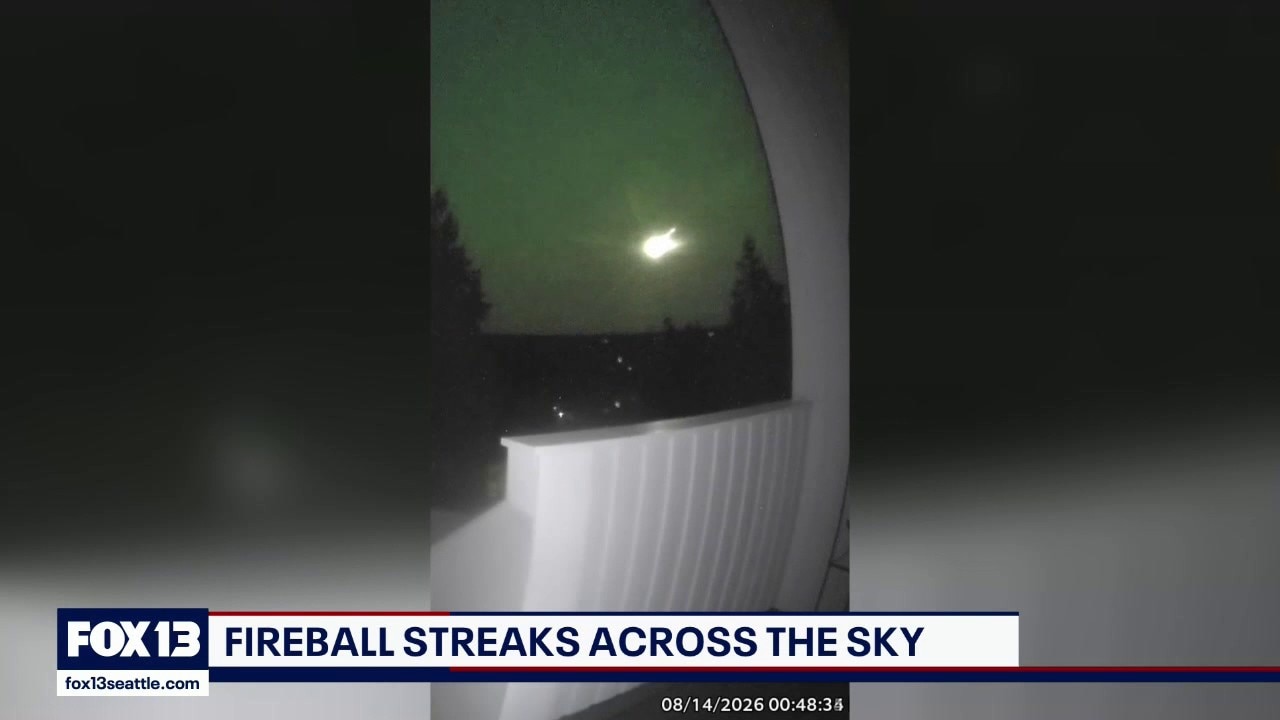 Fireball streaks across WA sky