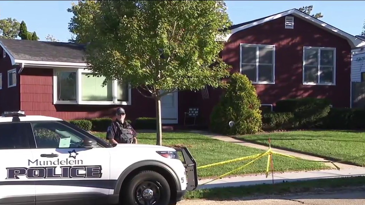 5 found dead in suburban Chicago home