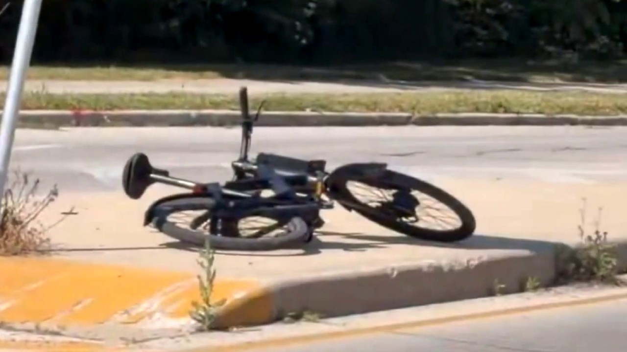 Bicyclist hit near Oak Leaf Trail