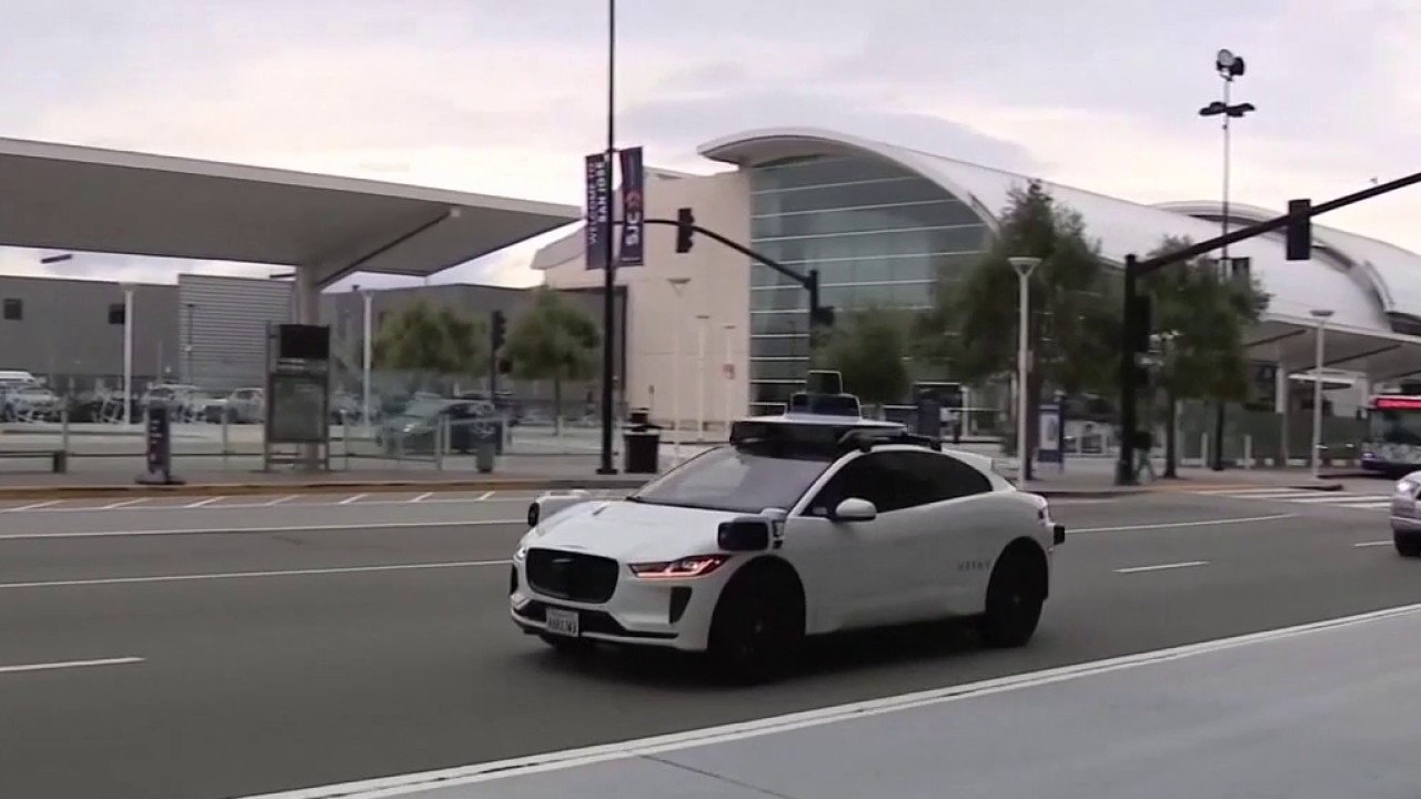 Waymo pauses freeway robotaxi operations 