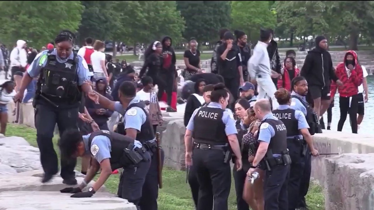 Chicago youth call for more safe spaces to gather across the city amid teen takeover backlash