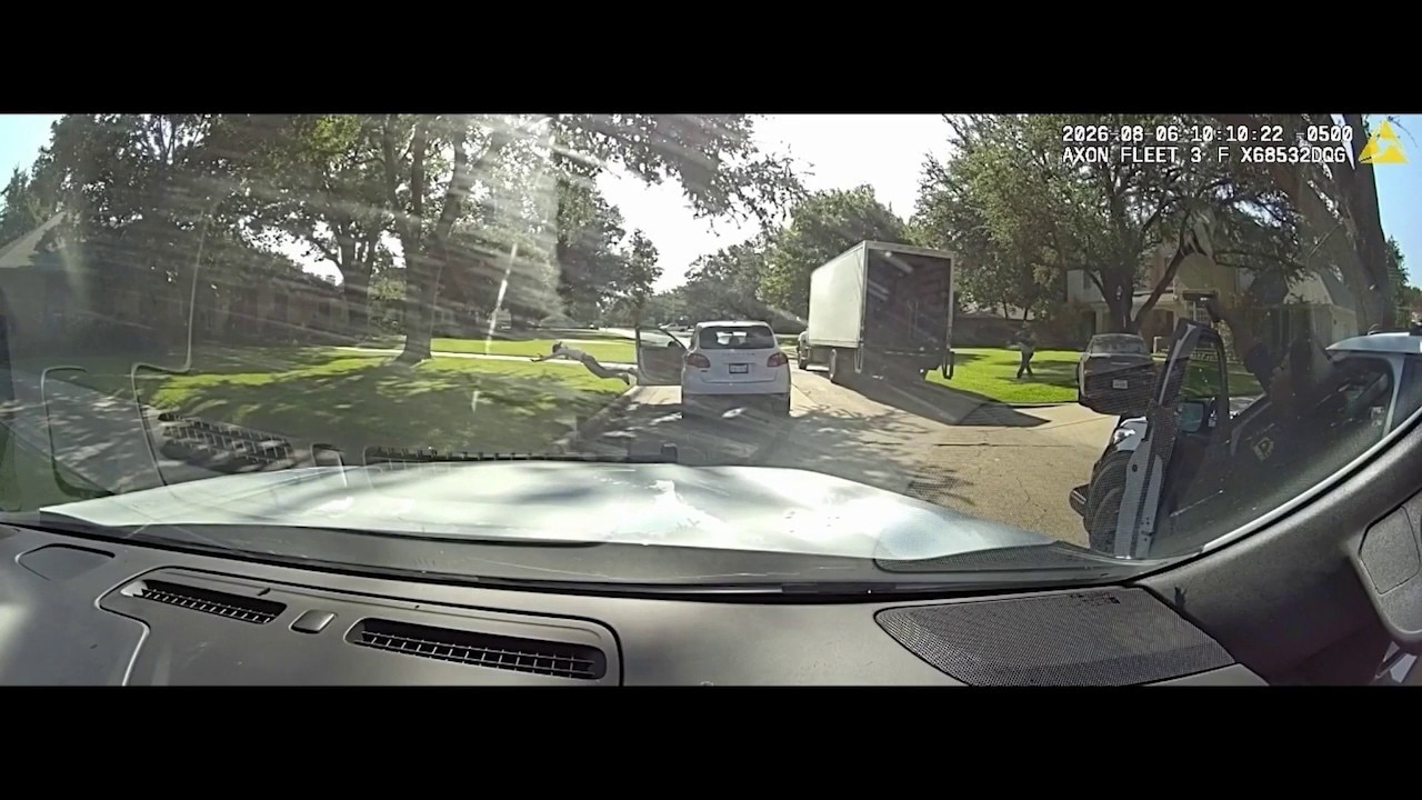 FULL: Dallas Police Aug. 6 Cedar Crest OIS body camera video