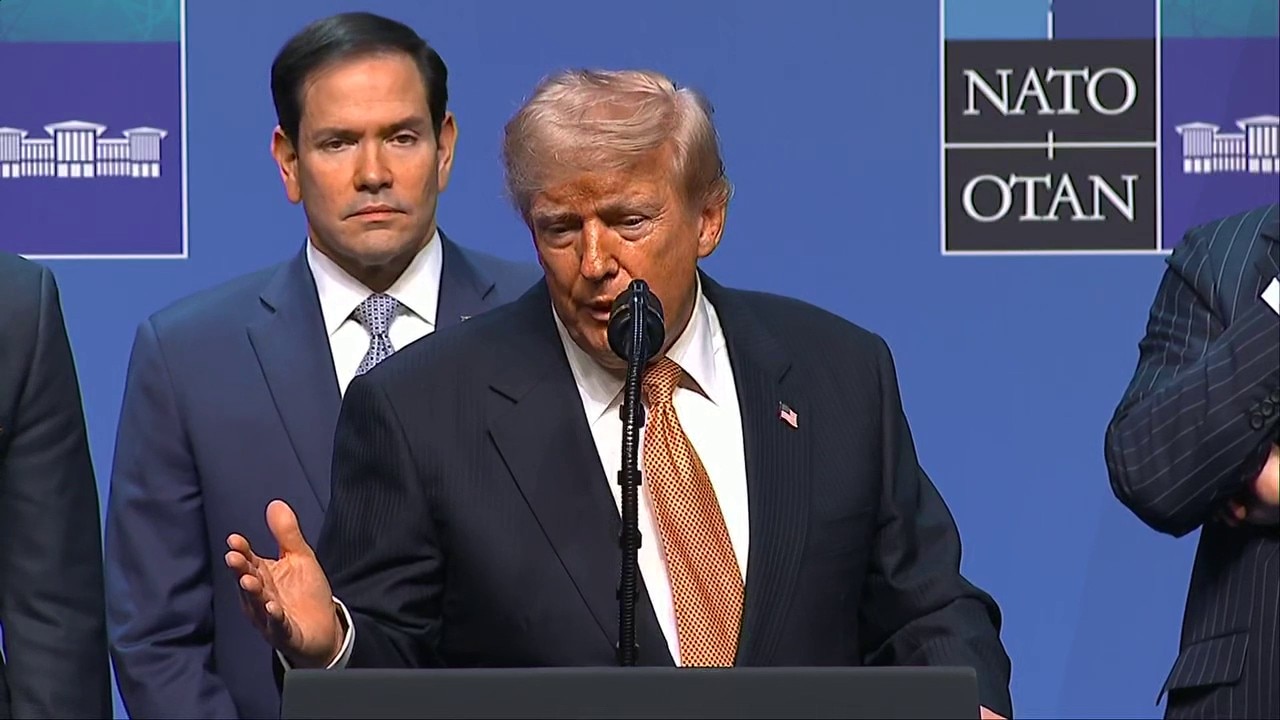 Trump says he'd be the 'greatest communist'
