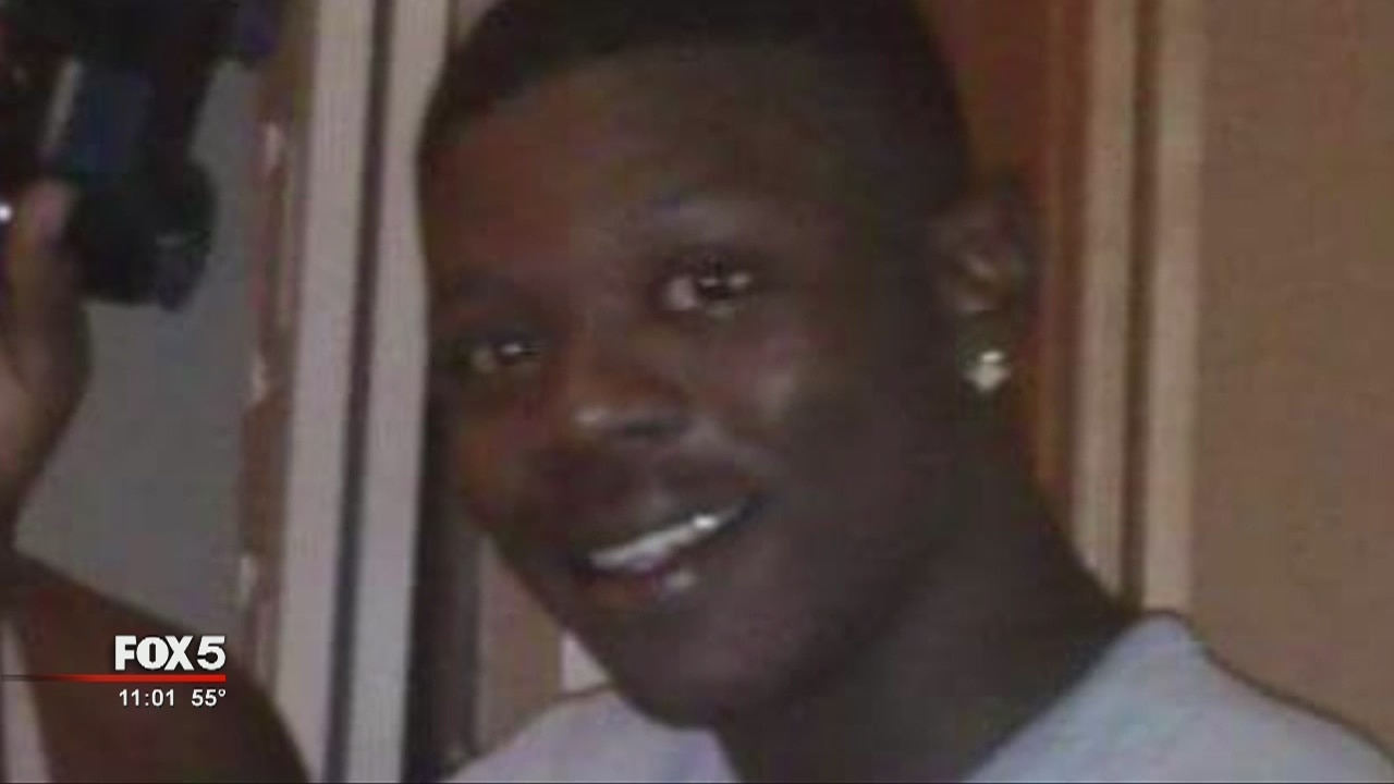 Police say man killed while trying to protect children