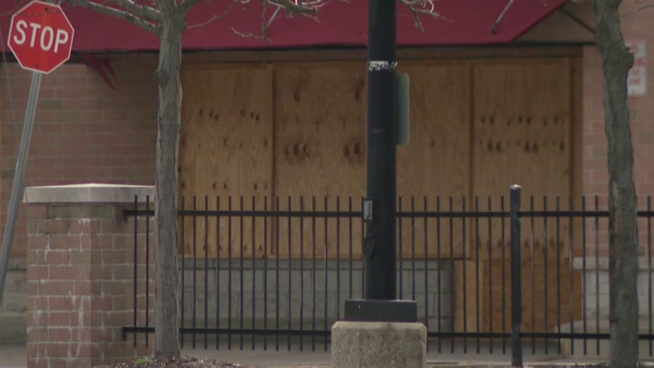 New problems at old Milwaukee grocery store property