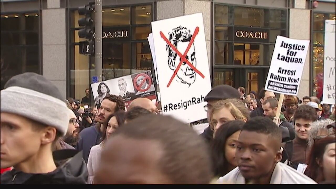 Protesters march throughout Chicago, disrupt Michigan Avenue traffic