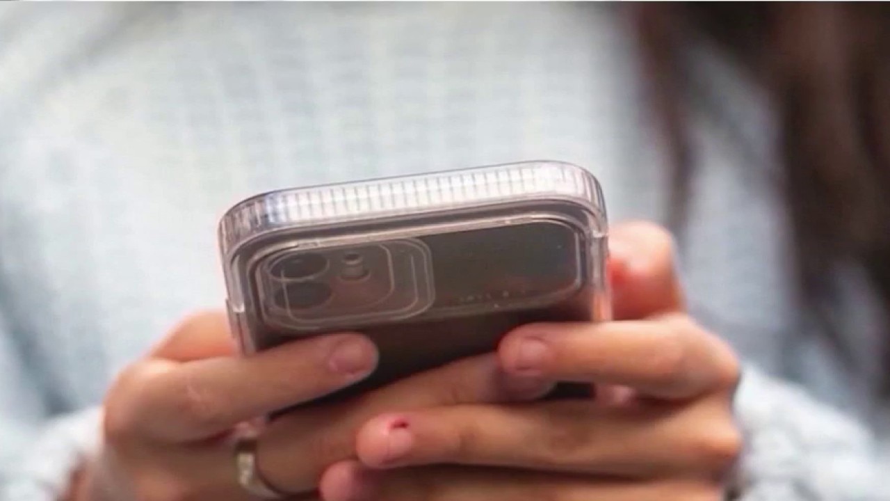 Cell phones officially banned in Georgia high schools