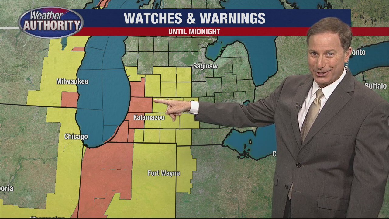 Humidity fueling big storms crossing Chicago into Michigan