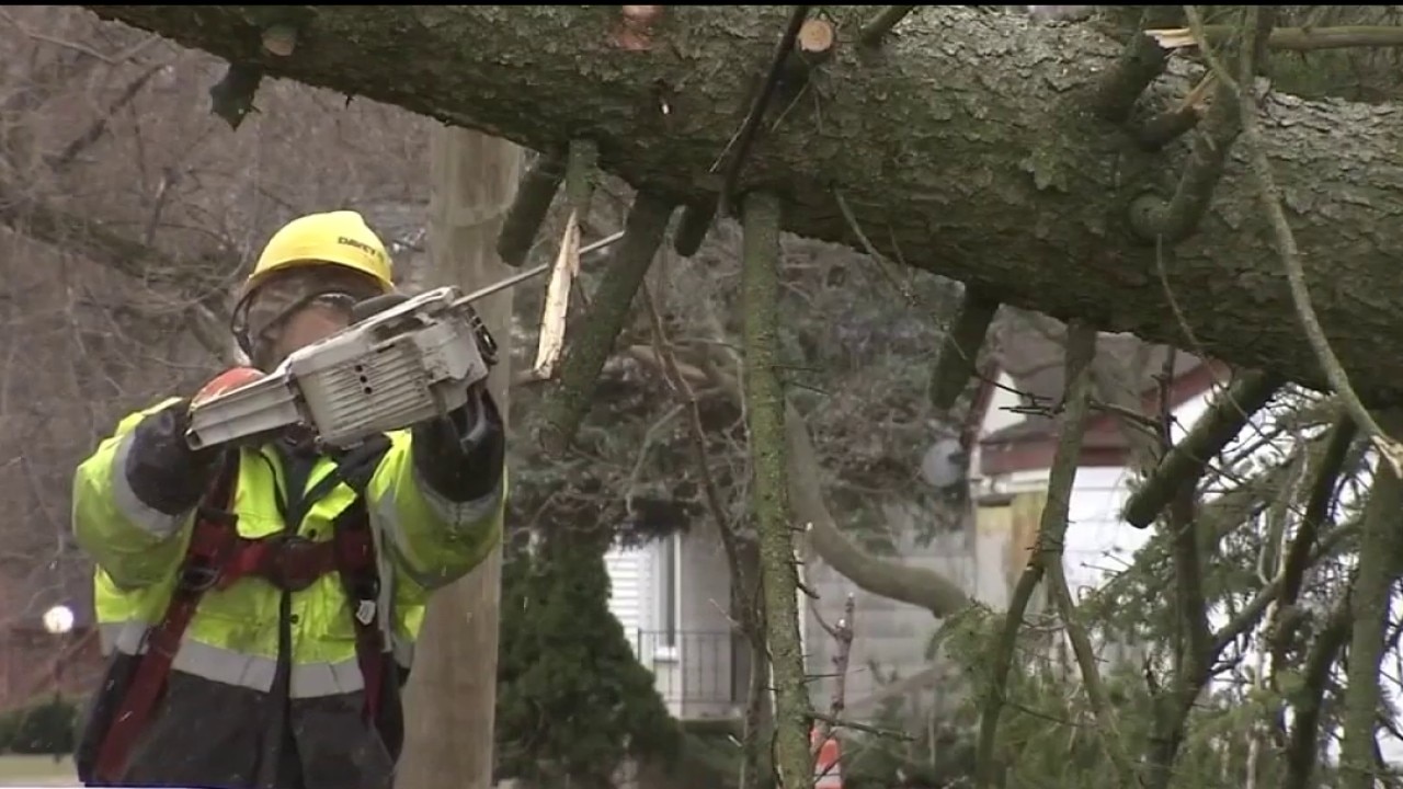 Metro Detroit preps for severe thunderstorms tonight