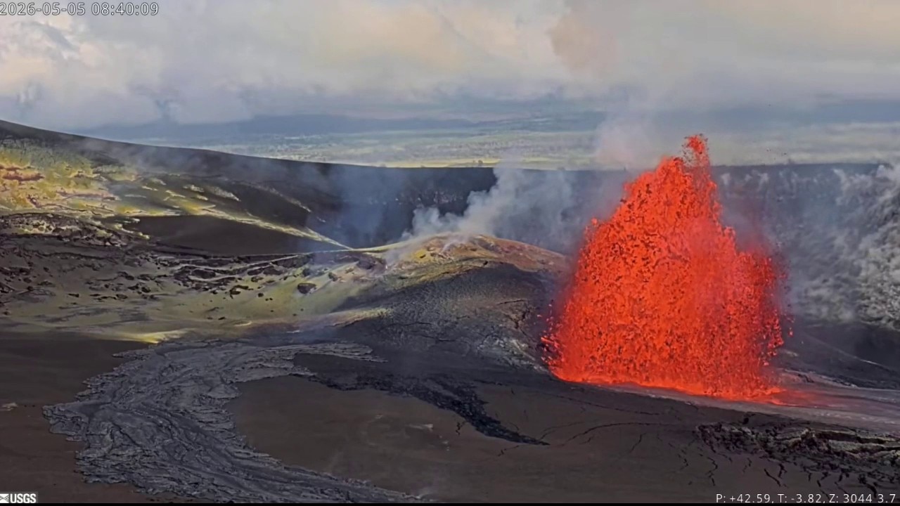 Lava spews from Hawaii's Kilauea Volcano