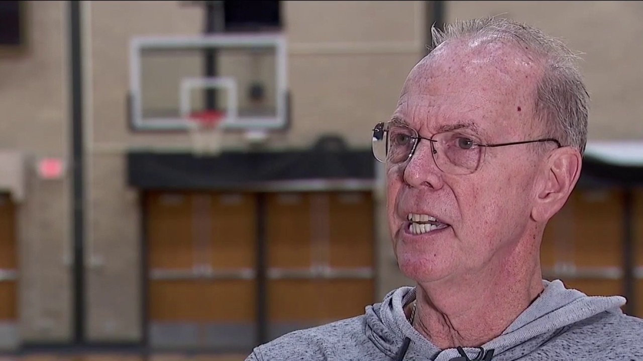 St. Olaf men's basketball coach Dan Kosmoski retires after 32 seasons