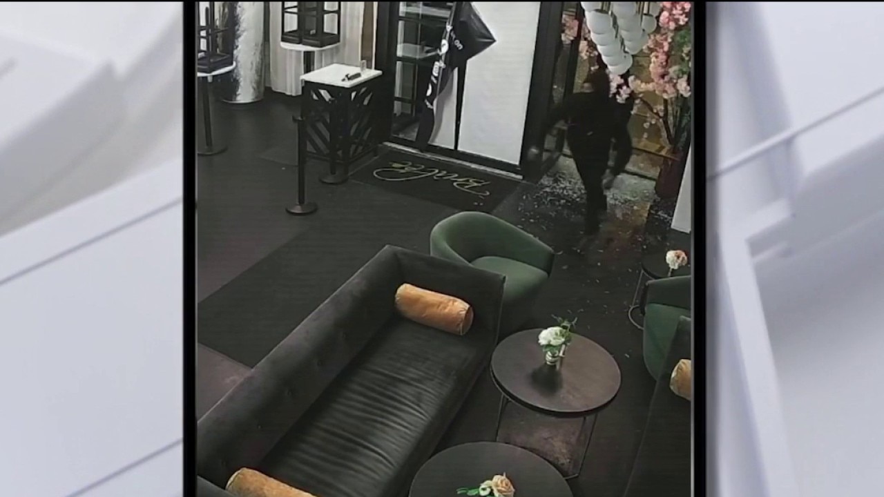 Chicago South Loop restaurant broken into, cash register stolen 