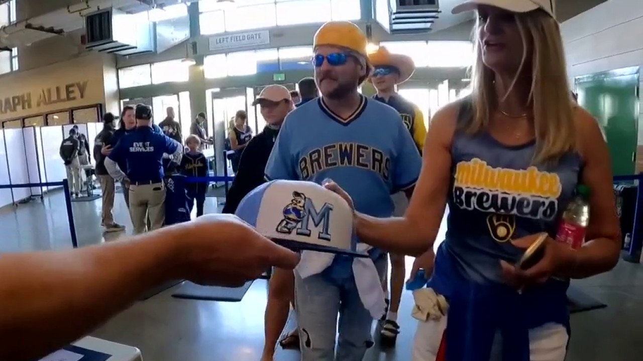 Brewers giveaway highlights local artist