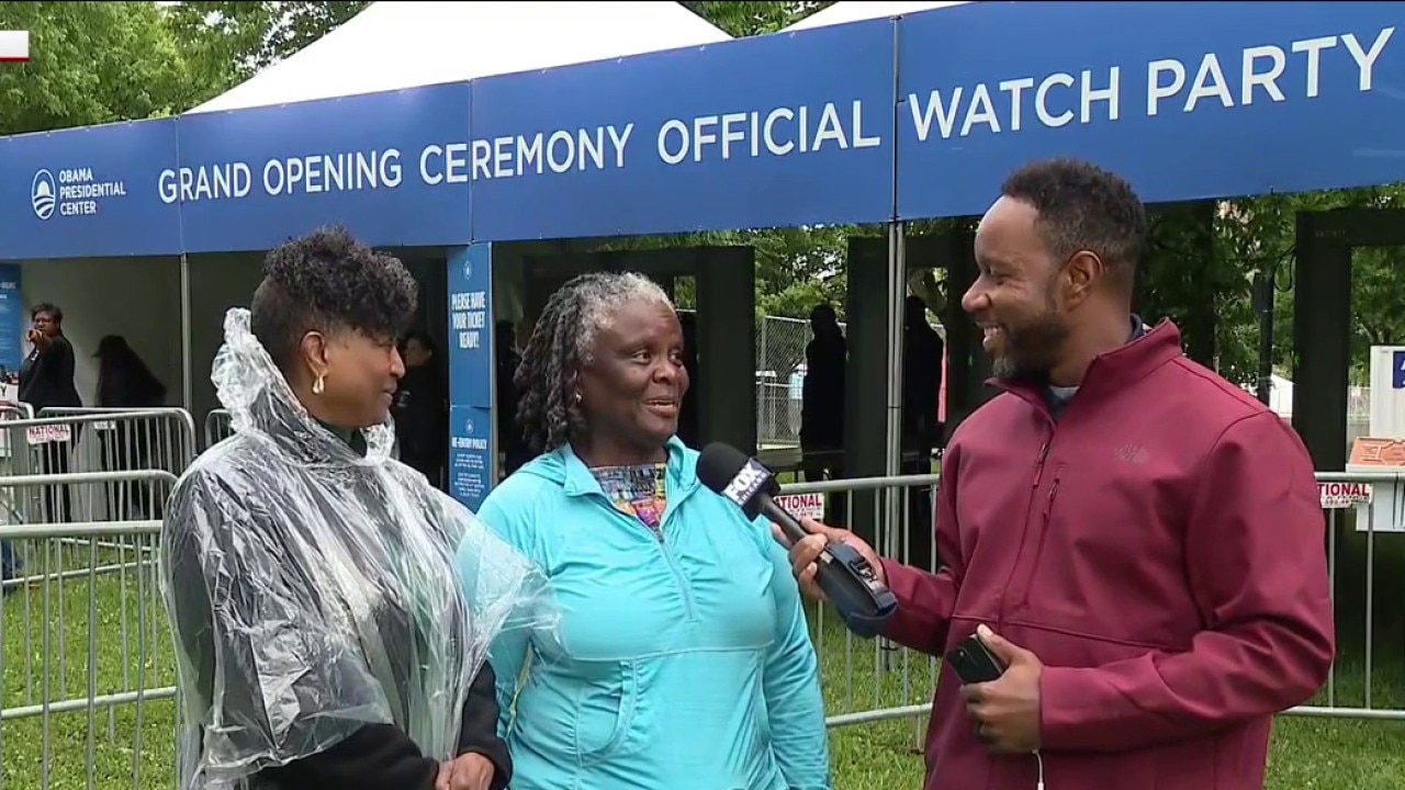 Obama Presidential Center: Chicagoans line up for the official grand opening watch party