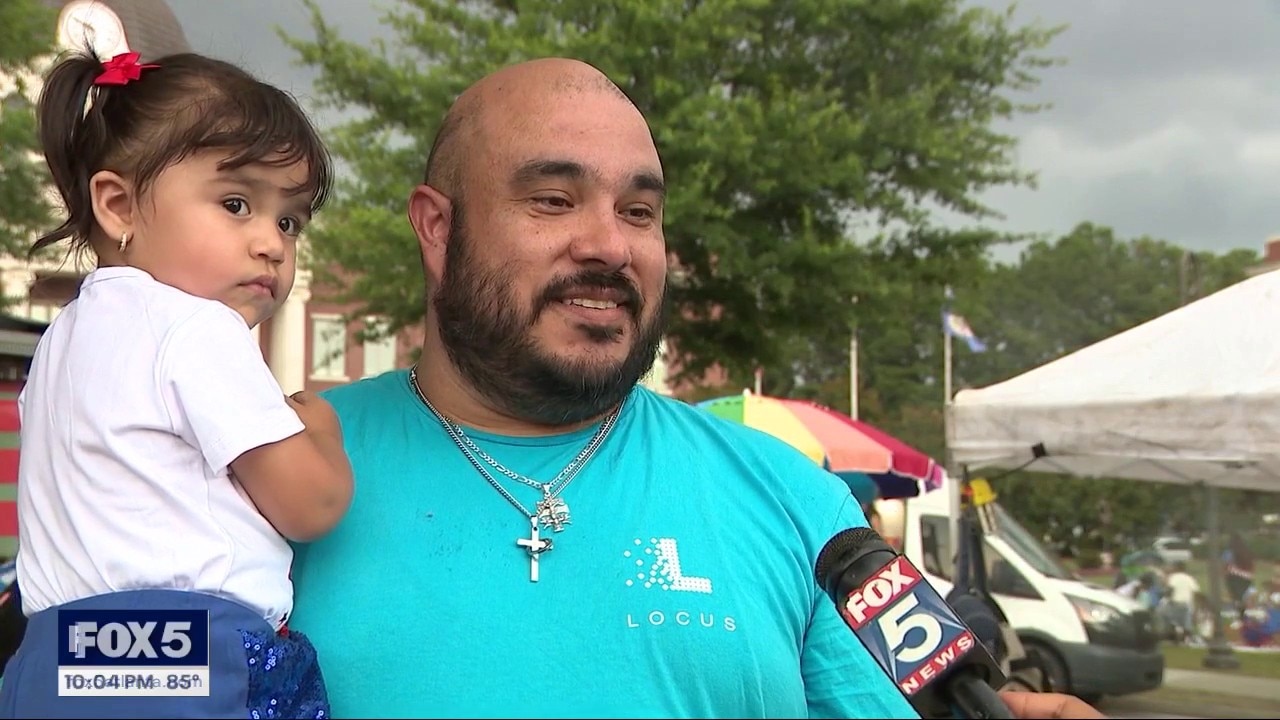 Families enjoy July 4th fireworks show in Snellville