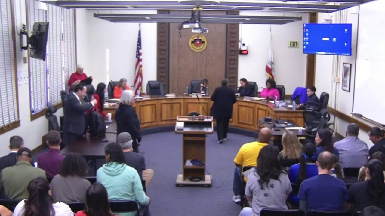 Parents worry as Pasadena Unified mulls school closures