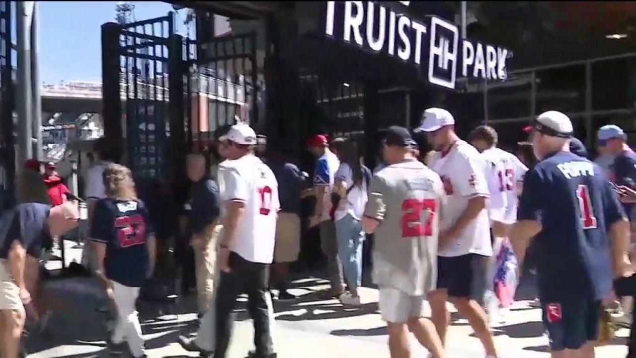 Fans begin arriving for Braves game