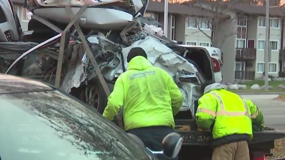 Crash on Milwaukee's north side; 3 dead