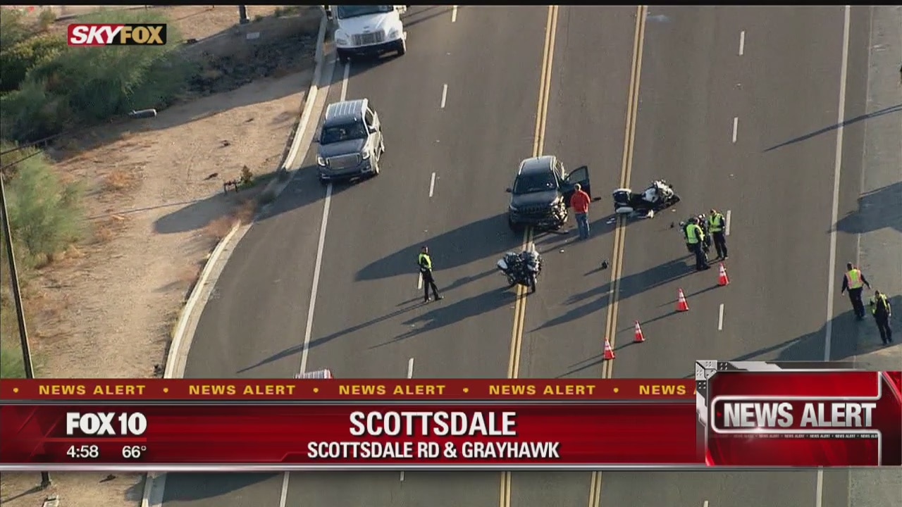 Motor officer injured while investigating crash