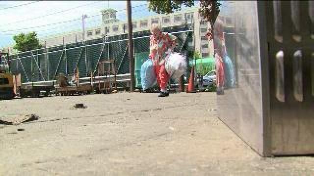Milwaukee woman collects cans for charity