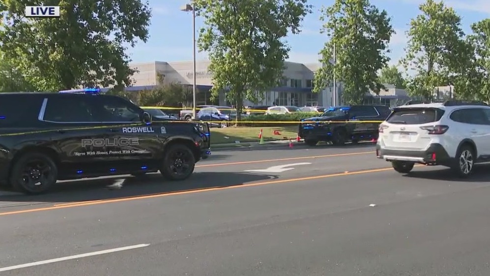 Officer shoots man who attempted to stab bus driver, police say | FOX 5 ...