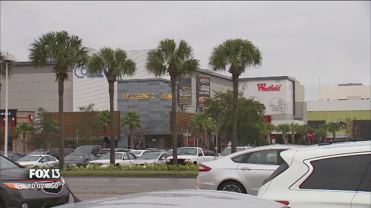 Man attacks girl inside mall bathroom