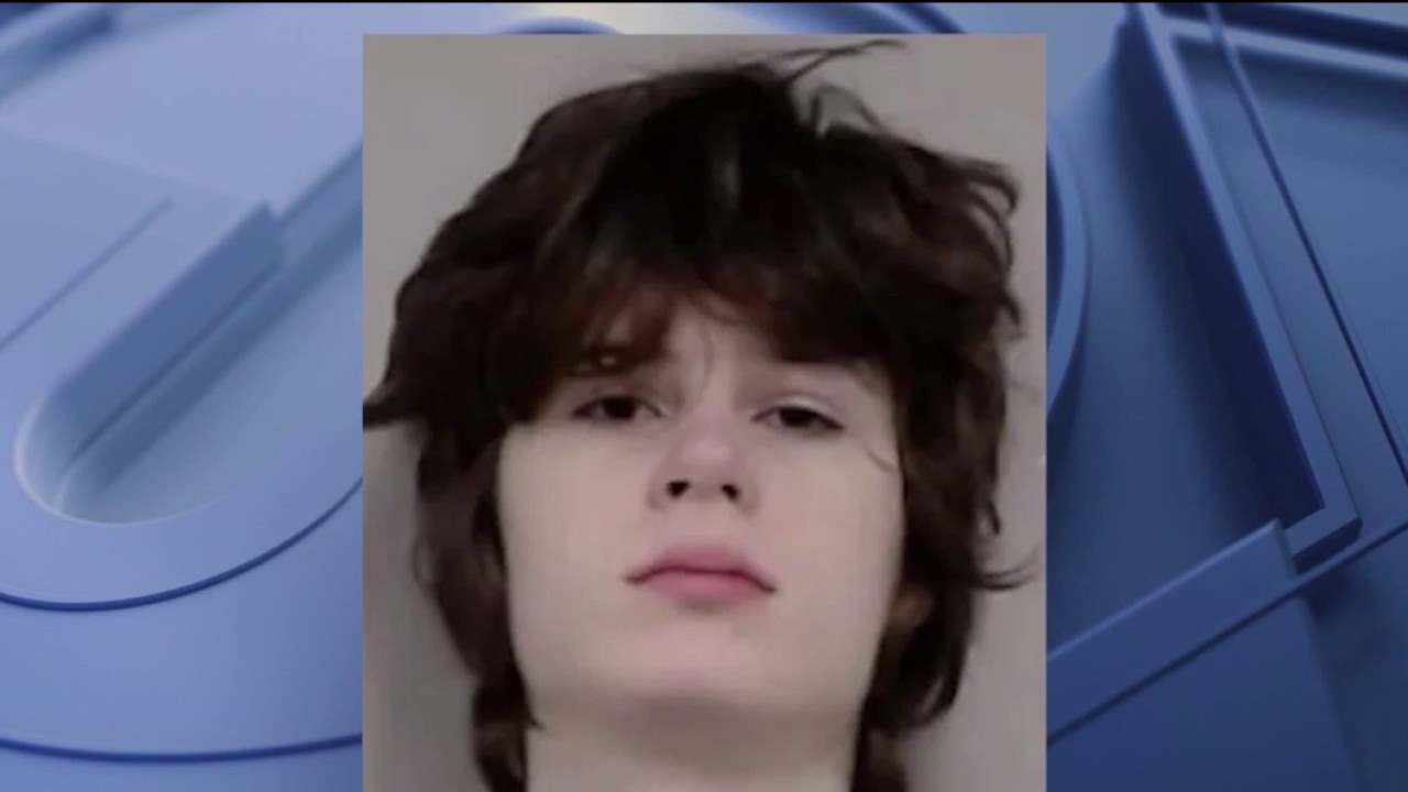 Teen accused of plotting mass shooting at Chicago-area place of worship