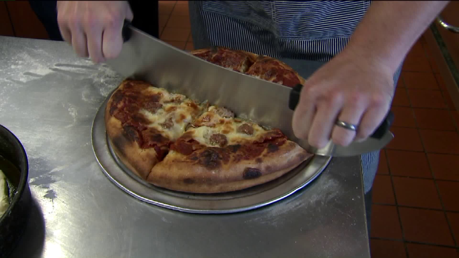 Kramp hangs at Pizza Man during Milwaukee Beer Week