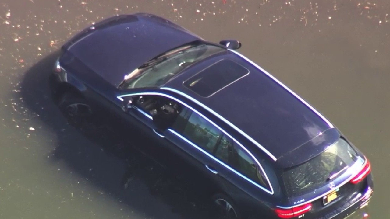 Man stuck in flooded car in Mill Valley | KTVU