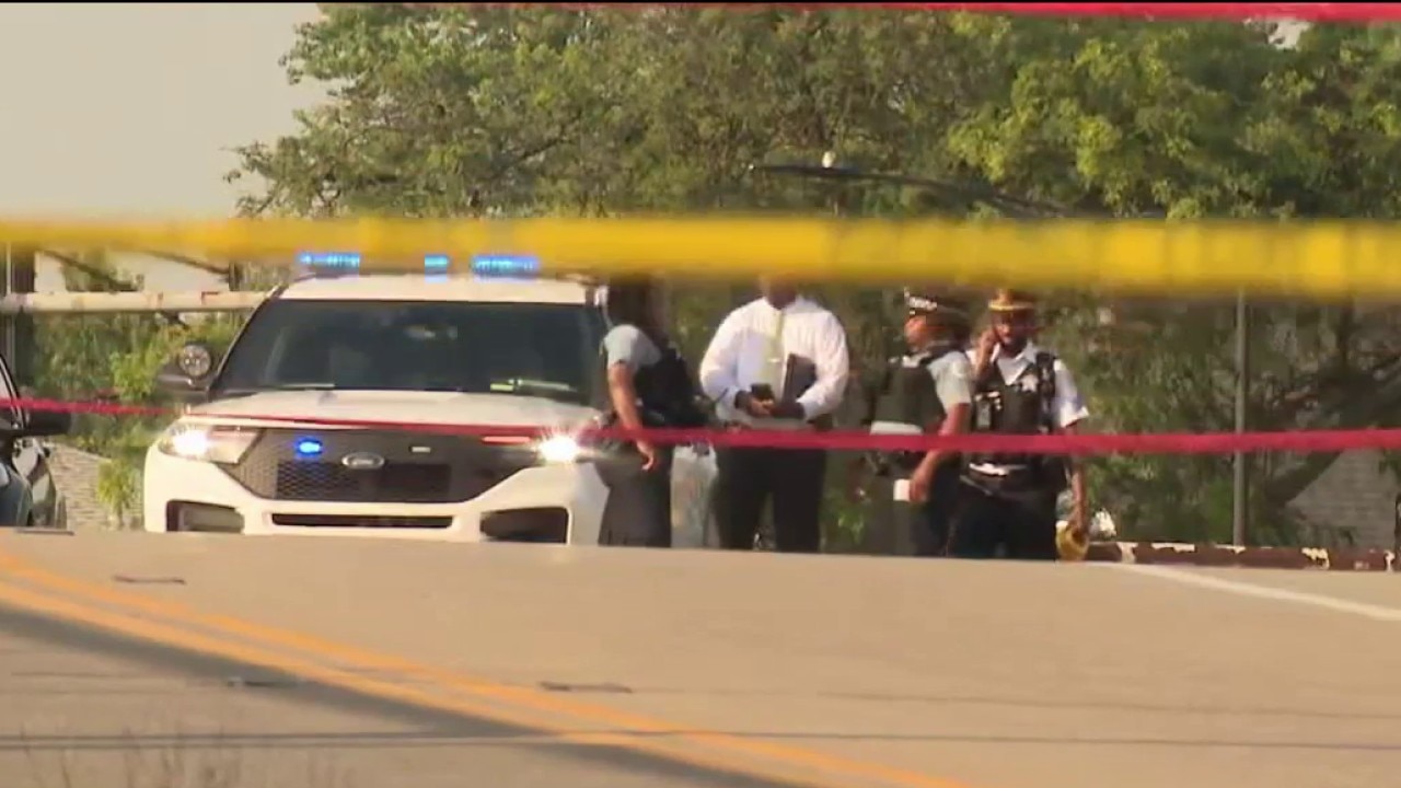 Extreme heat warning, Chicago suburban Amazon shooting & CTA train yard shooting | 12 pm CT Updates