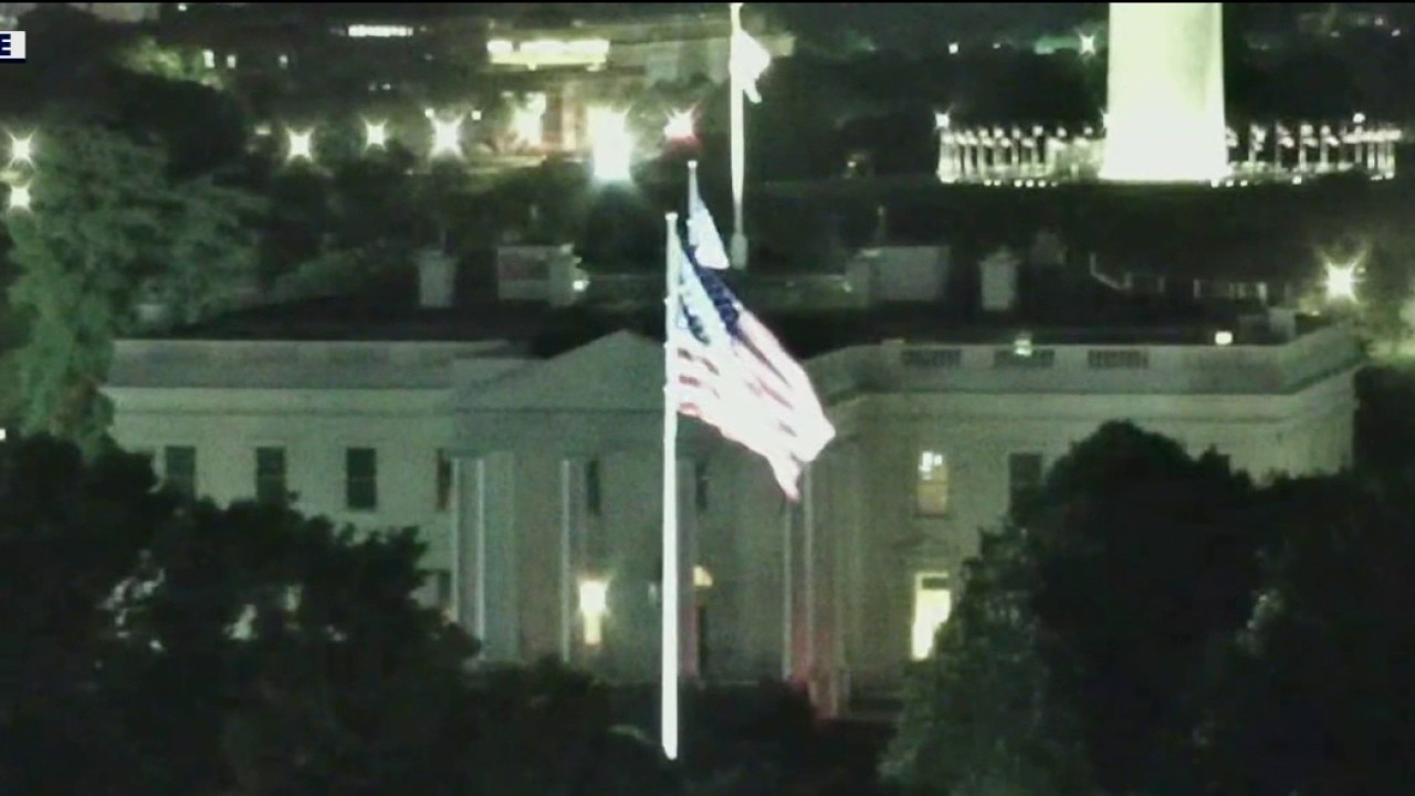 Judge orders White House to restore access to news outlets Trump banned