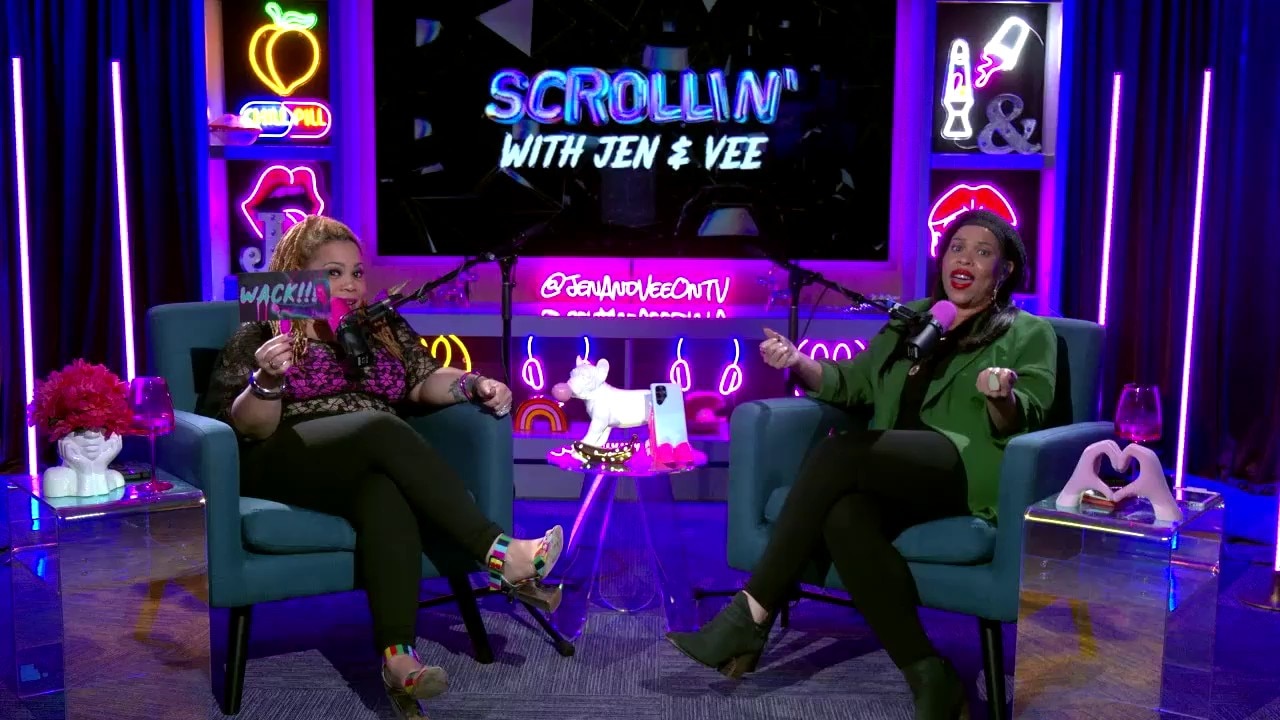 FYI it's D-I-Why | Scrollin' With Jen & Vee