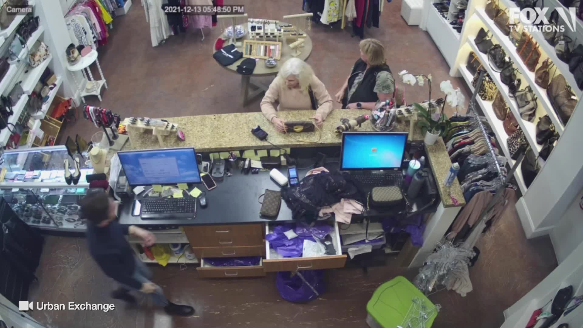 Pepper spray, purse theft: Thieves caught stealing from high-end consignment store in Scottsdale