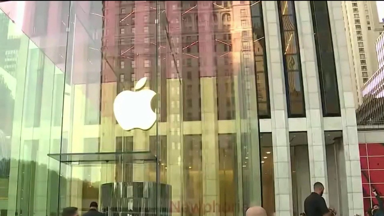 Apple sues OpenAI, Instagram backlash