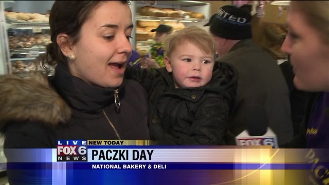 Laura talks with Paczki lovers
