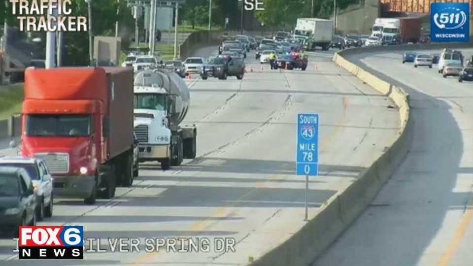 Crash shuts down I-43