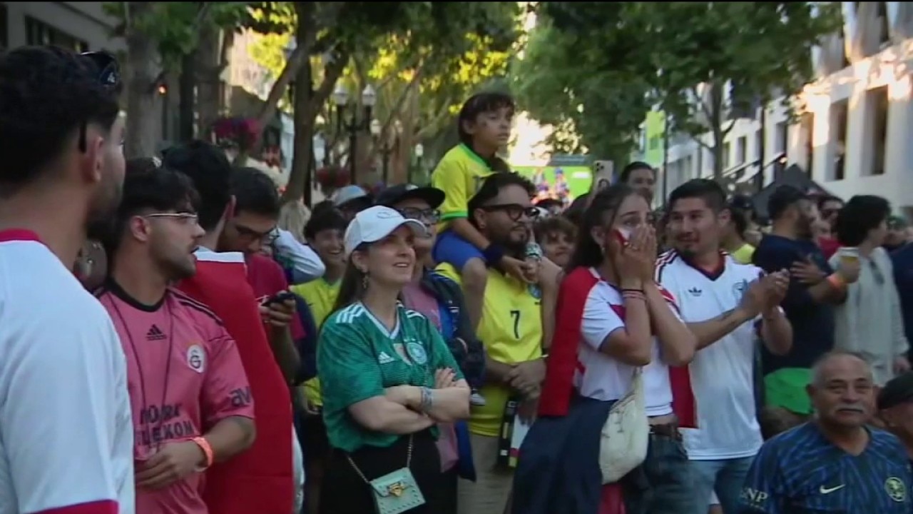 Packed San Pedro Square Roars through final minutes of Paraguay vs. Türkiye