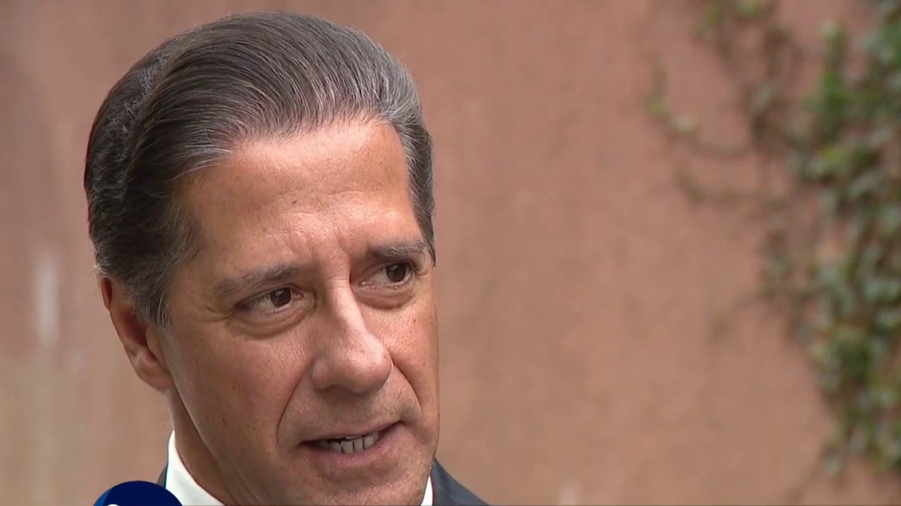 LAUSD Superintendent Alberto Carvalho resigns