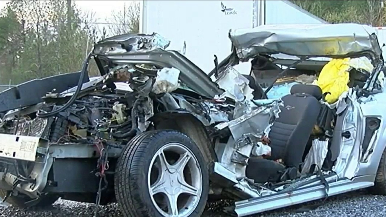 Stricter distracted driving penalties signed into Arizona law
