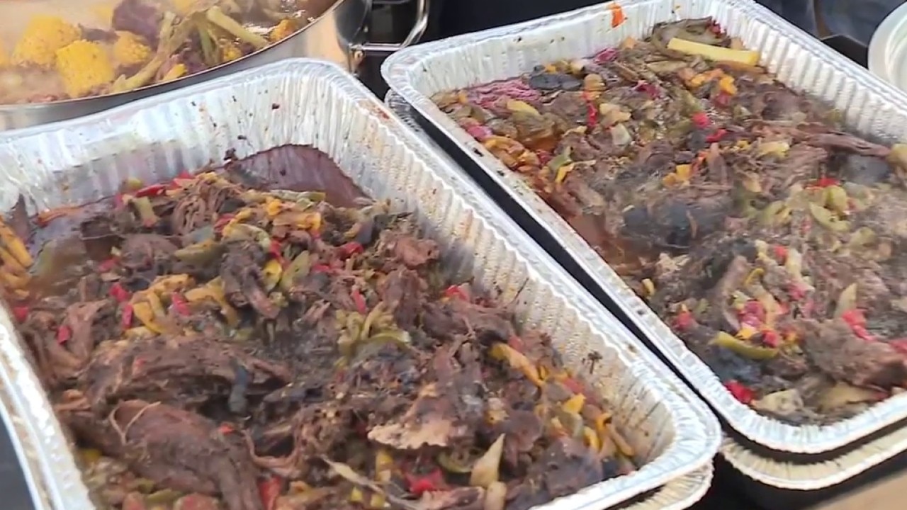 Taste of Chicago begins Wednesday with large crowds, mouth-watering bites