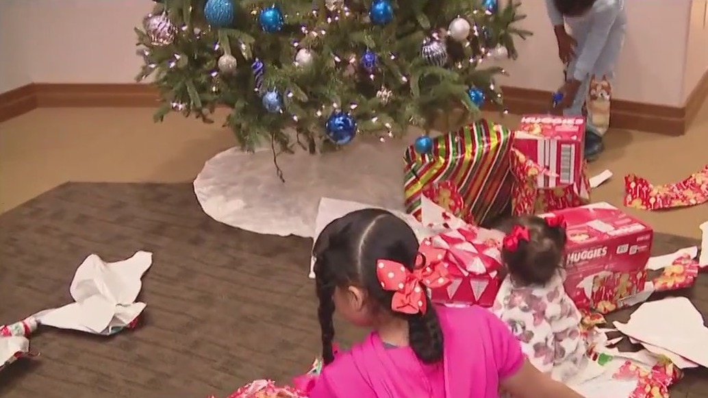 Metropolitan Ministries provides Christmas gifts