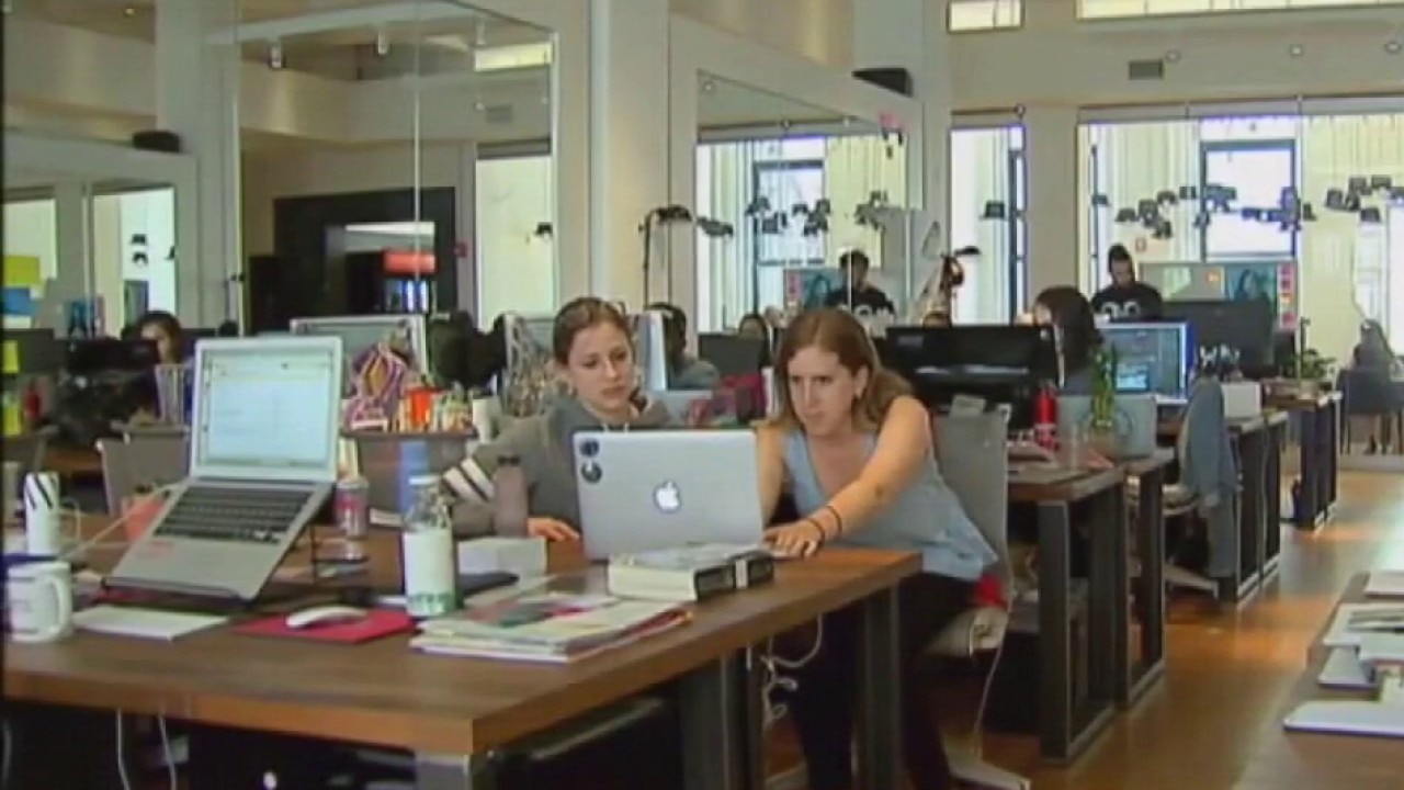 How to navigate a tough job market