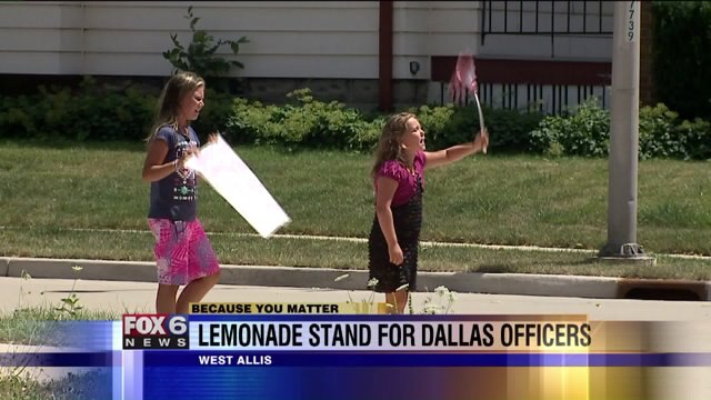 Lemonade stand for Dallas police officers