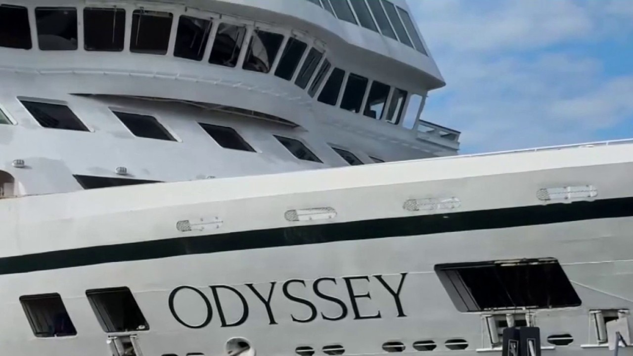 Cruise ship strands hundreds in Cambodia