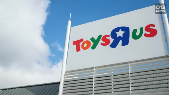 Toys "R" Us closing stores