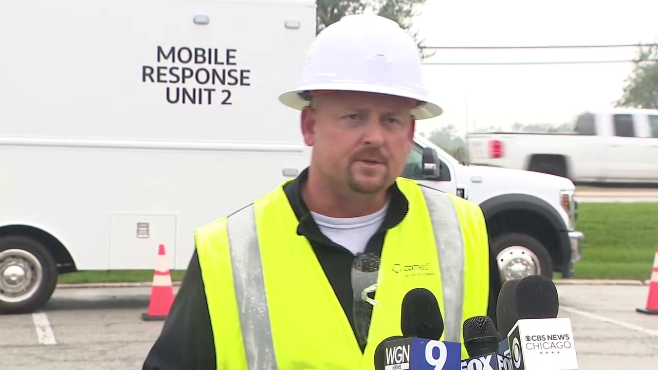 ComEd gives update on power restoration after severe storms, tornadoes