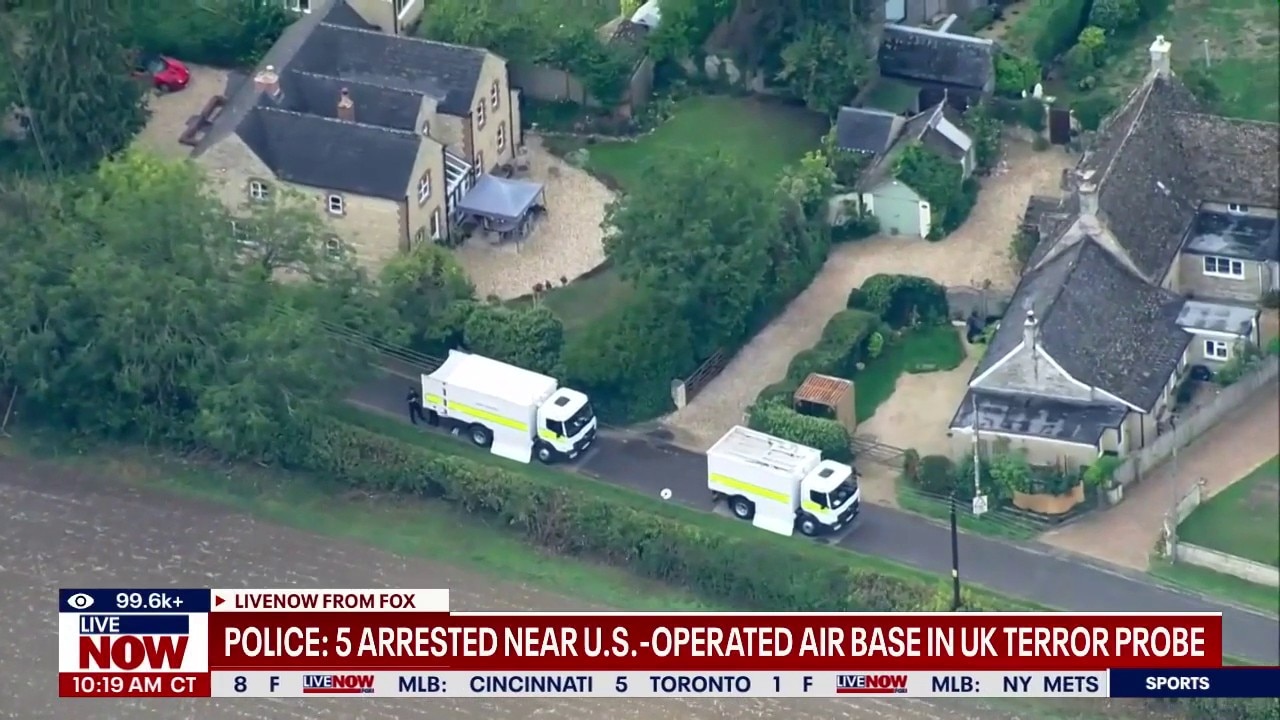 5 arrested near US-operated air base in UK terror plot